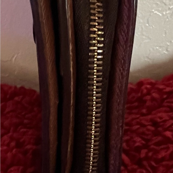 LOUIS VUITTON MONOGRAM COMPACT ZIPPE’ WALLET. EUC. - Picture 7 of 8